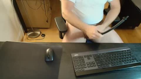 Snapshot of nase17 chatting on 11/05/25, 08:03 nase online show from 11/05/25, 08:03