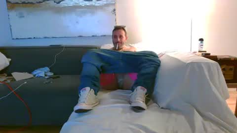 nassobout online show from 02/25/26, 04:00