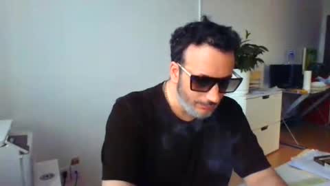 Snapshot of nassobout chatting on 06/25/26, 09:30 nassobout online show from 06/25/26, 09:30