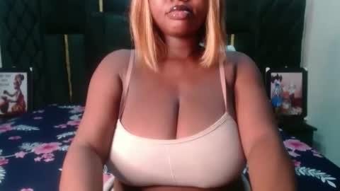 Snapshot of nastie_amanda chatting on 11/10/25, 10:58 Amanda online show from 11/10/25, 10:58