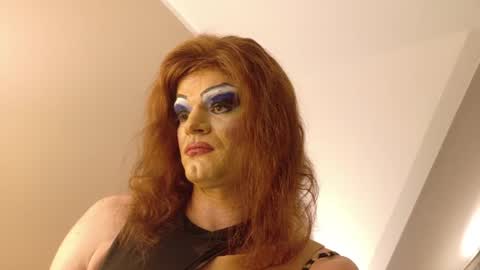 Snapshot of nasty_mature_estter chatting on 07/24/26, 09:24 Estter online show from 07/24/26, 09:24