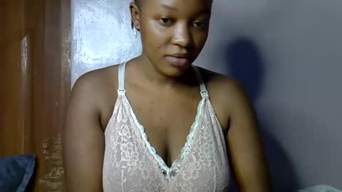 Snapshot of nasty_previne chatting on 11/05/25, 01:05 previn online show from 11/05/25, 01:05