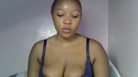 Snapshot of nasty_previne chatting on 11/21/25, 03:05 previn online show from 11/21/25, 03:05