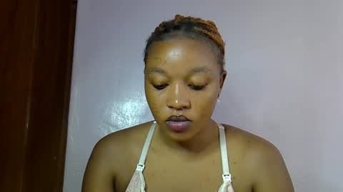 Snapshot of nasty_previne chatting on 12/14/25, 08:35 previn online show from 12/14/25, 08:35