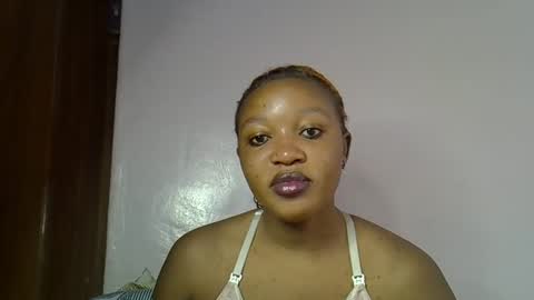 Snapshot of nasty_previne chatting on 12/15/25, 10:41 previn online show from 12/15/25, 10:41