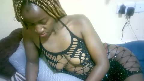 Marie online show from 09/09/25, 03:50