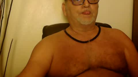 Daddy online show from 01/06/25, 02:58