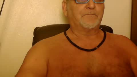 Daddy online show from 01/08/25, 04:44