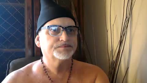 Daddy online show from 03/09/25, 04:00