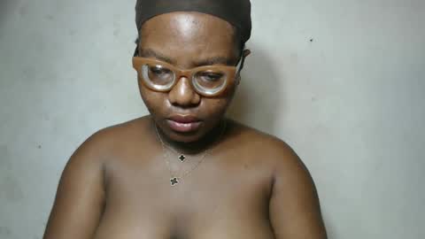 Snapshot of nastyhairy7 chatting on 10/06/25, 04:32 nastyhairy7 online show from 10/06/25, 04:32