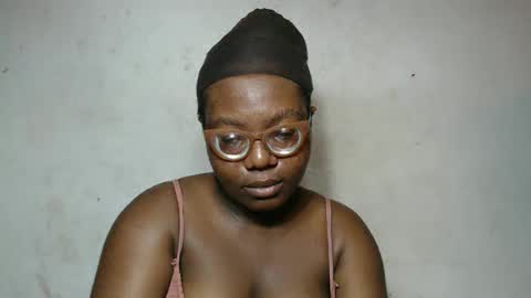 Snapshot of nastyhairy7 chatting on 10/10/25, 04:44 nastyhairy7 online show from 10/10/25, 04:44
