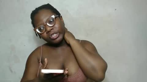Snapshot of nastyhairy7 chatting on 10/19/25, 04:35 nastyhairy7 online show from 10/19/25, 04:35