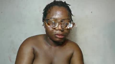 Snapshot of nastyhairy7 chatting on 10/21/25, 04:57 nastyhairy7 online show from 10/21/25, 04:57