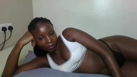 Snapshot of nastyivy1 chatting on 11/26/25, 06:09 nastyivy1 online show from 11/26/25, 06:09