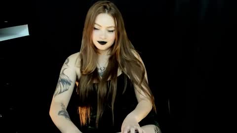 nastykatty_ online show from 12/28/24, 12:26