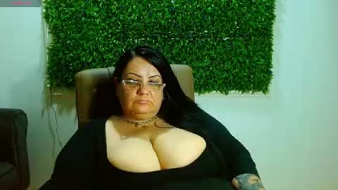 Snapshot of nastymilf34 chatting on 07/16/26, 08:59 Miss Pam online show from 07/16/26, 08:59
