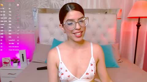 Snapshot of nat_bakers chatting on 10/11/25, 08:18   online show from 10/11/25, 08:18