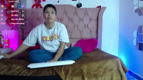 nat_evans8 online show from 05/17/26, 03:59