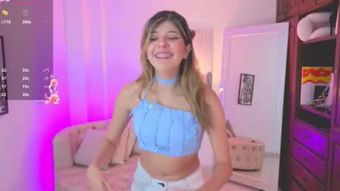 Snapshot of nataasha___ chatting on 09/09/25, 03:17 NATASHA online show from 09/09/25, 03:17