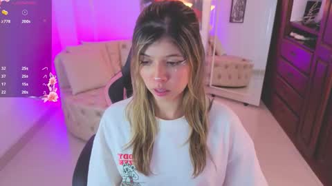 Snapshot of nataasha___ chatting on 09/16/25, 03:29 NATASHA online show from 09/16/25, 03:29