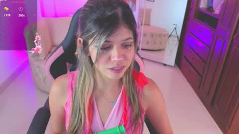 Snapshot of nataasha___ chatting on 11/04/25, 03:27 NATASHA online show from 11/04/25, 03:27