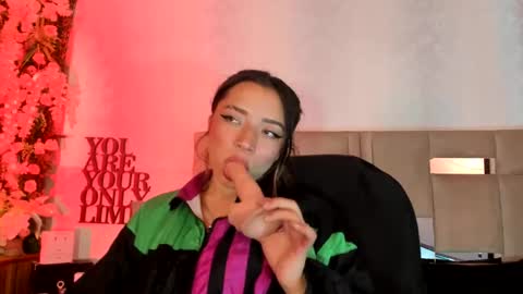 Natacha black online show from 02/23/25, 01:13