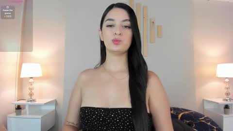 Snapshot of natachadiaz_ chatting on 10/17/25, 11:24 Natacha Diaz online show from 10/17/25, 11:24