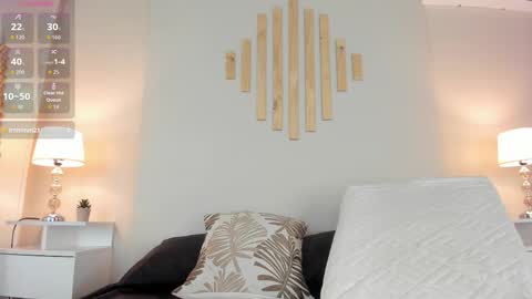 Natacha Diaz online show from 11/08/25, 11:43