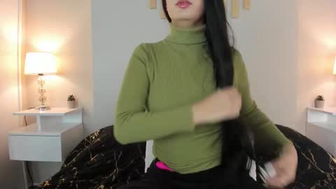 Natacha Diaz online show from 11/20/25, 11:32