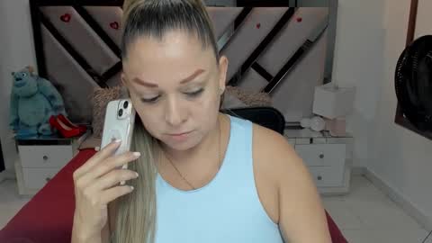 natalia5560 online show from 10/21/25, 12:39
