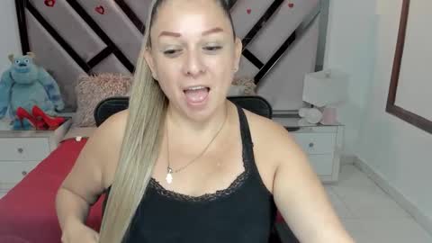 natalia5560 online show from 10/26/25, 01:06