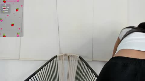 Snapshot of natalia_aguirre chatting on 02/08/25, 12:28 Naty  online show from 02/08/25, 12:28