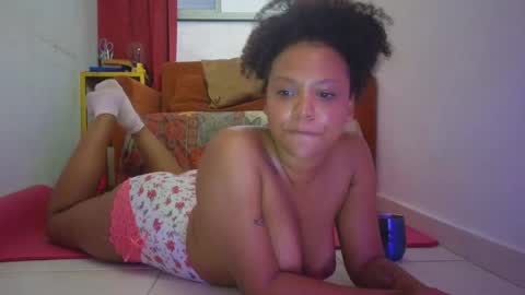natalia_curlyx online show from 05/05/26, 10:34