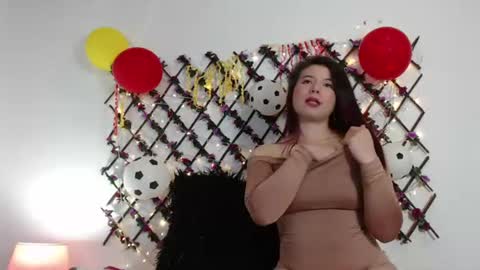 Snapshot of natalia_walker chatting on 07/17/26, 04:01 Natalia Walker online show from 07/17/26, 04:01