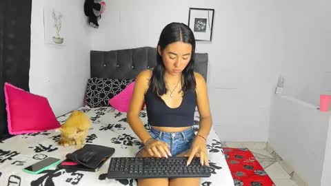 Snapshot of nataliaa05 chatting on 01/28/25, 06:38 Nati online show from 01/28/25, 06:38