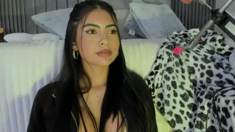 Snapshot of nataliaa___ chatting on 02/23/25, 08:17 nataliaa___ online show from 02/23/25, 08:17