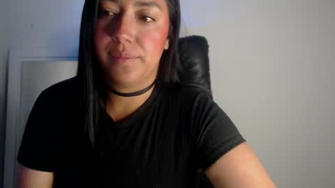 Snapshot of nataliabeaumontt chatting on 04/17/26, 04:43 natalia online show from 04/17/26, 04:43