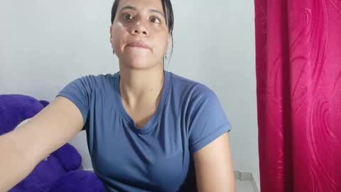 nataliavela online show from 04/17/26, 02:25
