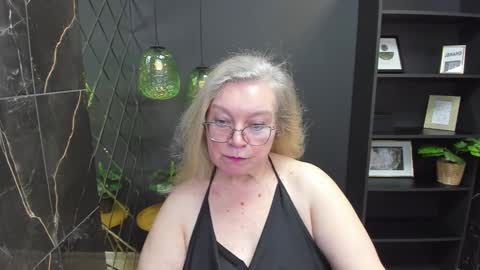 Snapshot of natalicloud chatting on 12/03/24, 01:21 NataliCloud online show from 12/03/24, 01:21
