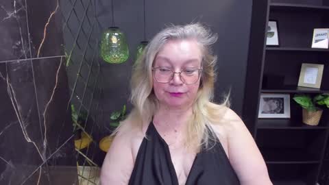 Snapshot of natalicloud chatting on 12/08/24, 05:01 NataliCloud online show from 12/08/24, 05:01