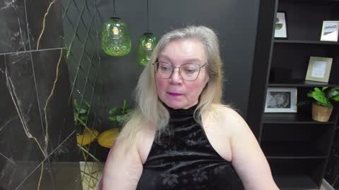 Snapshot of natalicloud chatting on 12/10/24, 05:11 NataliCloud online show from 12/10/24, 05:11