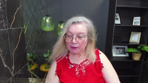 Snapshot of natalicloud chatting on 12/24/24, 02:22 NataliCloud online show from 12/24/24, 02:22