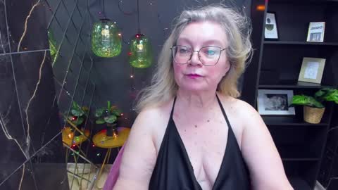 Snapshot of natalicloud chatting on 12/26/24, 07:49 NataliCloud online show from 12/26/24, 07:49