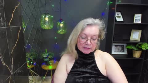Snapshot of natalicloud chatting on 12/29/24, 07:22 NataliCloud online show from 12/29/24, 07:22