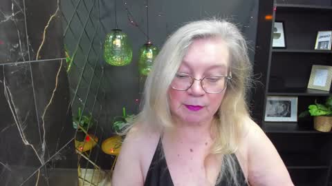 Snapshot of natalicloud chatting on 01/04/25, 01:21 NataliCloud online show from 01/04/25, 01:21