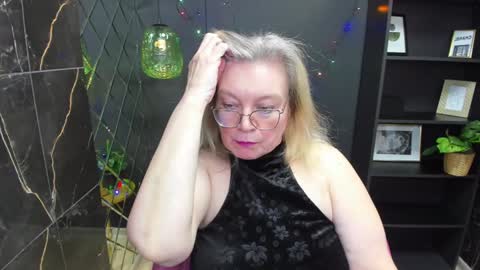 Snapshot of natalicloud chatting on 01/05/25, 04:59 NataliCloud online show from 01/05/25, 04:59