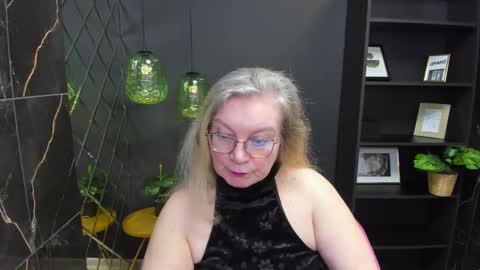 Snapshot of natalicloud chatting on 01/17/25, 01:35 NataliCloud online show from 01/17/25, 01:35