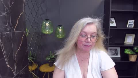 Snapshot of natalicloud chatting on 01/18/25, 04:31 NataliCloud online show from 01/18/25, 04:31