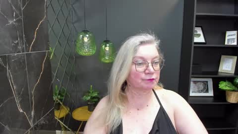 Snapshot of natalicloud chatting on 01/19/25, 04:57 NataliCloud online show from 01/19/25, 04:57