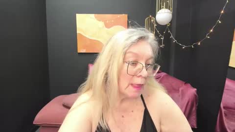 Snapshot of natalicloud chatting on 02/10/25, 05:19 NataliCloud online show from 02/10/25, 05:19